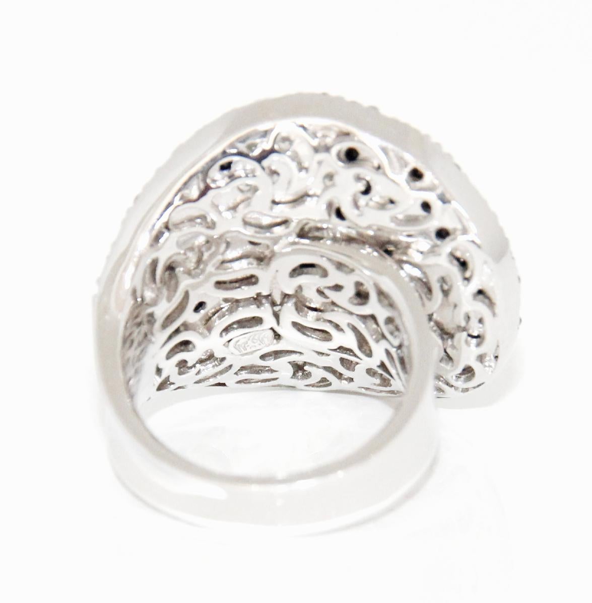 Brilliant Cut Stefan Hafner 18K White Gold Diamond Ring For Sale