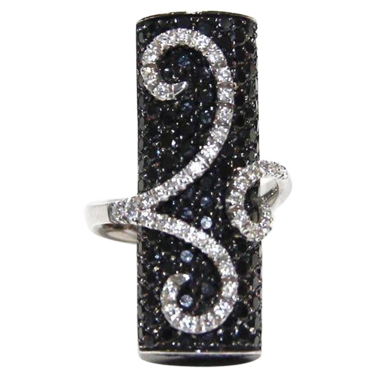 Anillo de diamantes Stefan Hafner de oro blanco de 18 quilates en venta