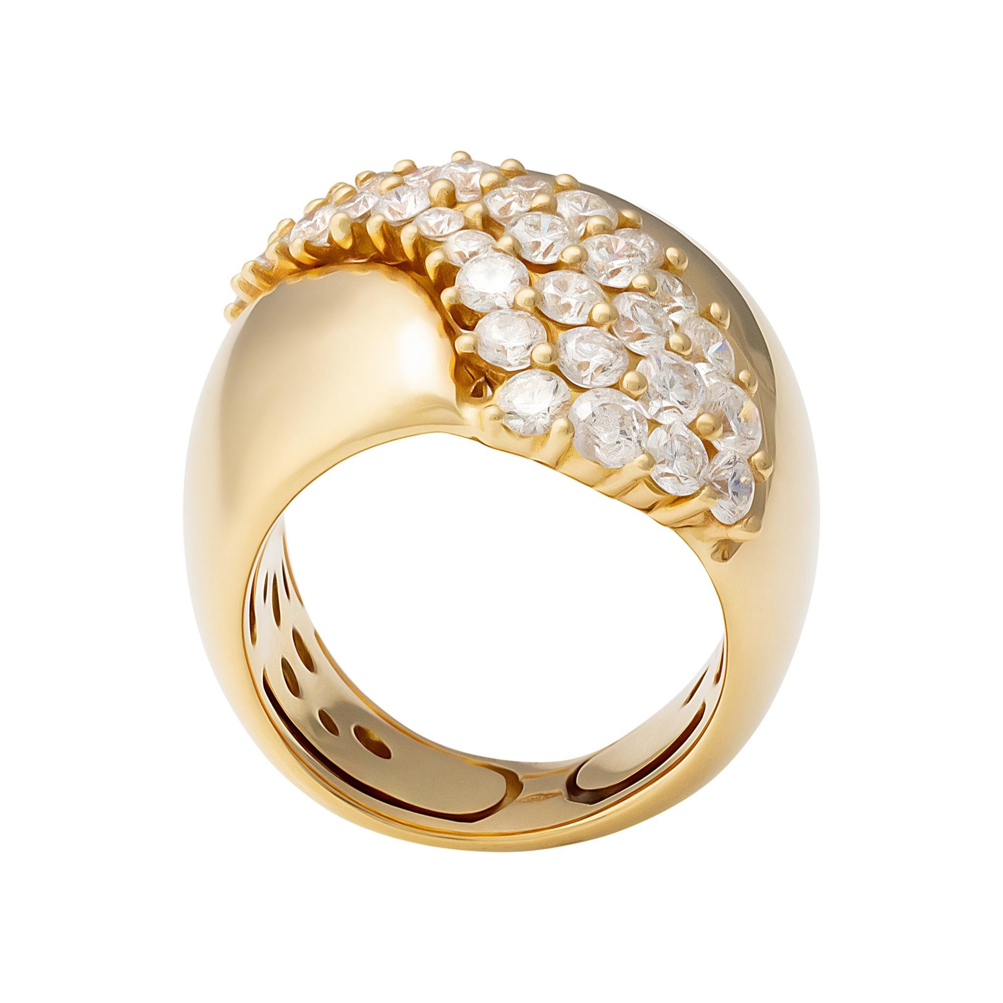Stefan Hafner Ring
Diamond: 1.98ctw
Size: 6.5
Italian made
SKU: BLU01228
Retail price: $17,950.00