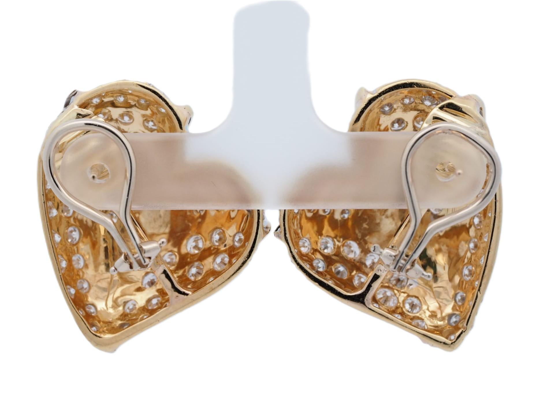 Stefan Hafner, boucles d'oreilles cœurs en or jaune 18 carats avec diamants ronds de 5 carats (large) Excellent état - En vente à Addison, TX