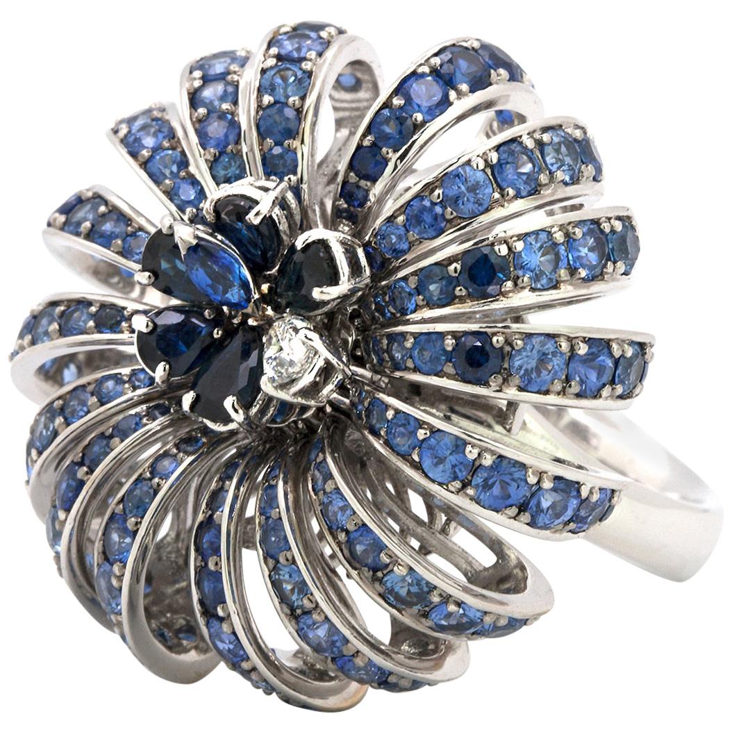 Stefan Hafner Diamond and Sapphire 18 Karat White Gold Ring That is Alive For Sale