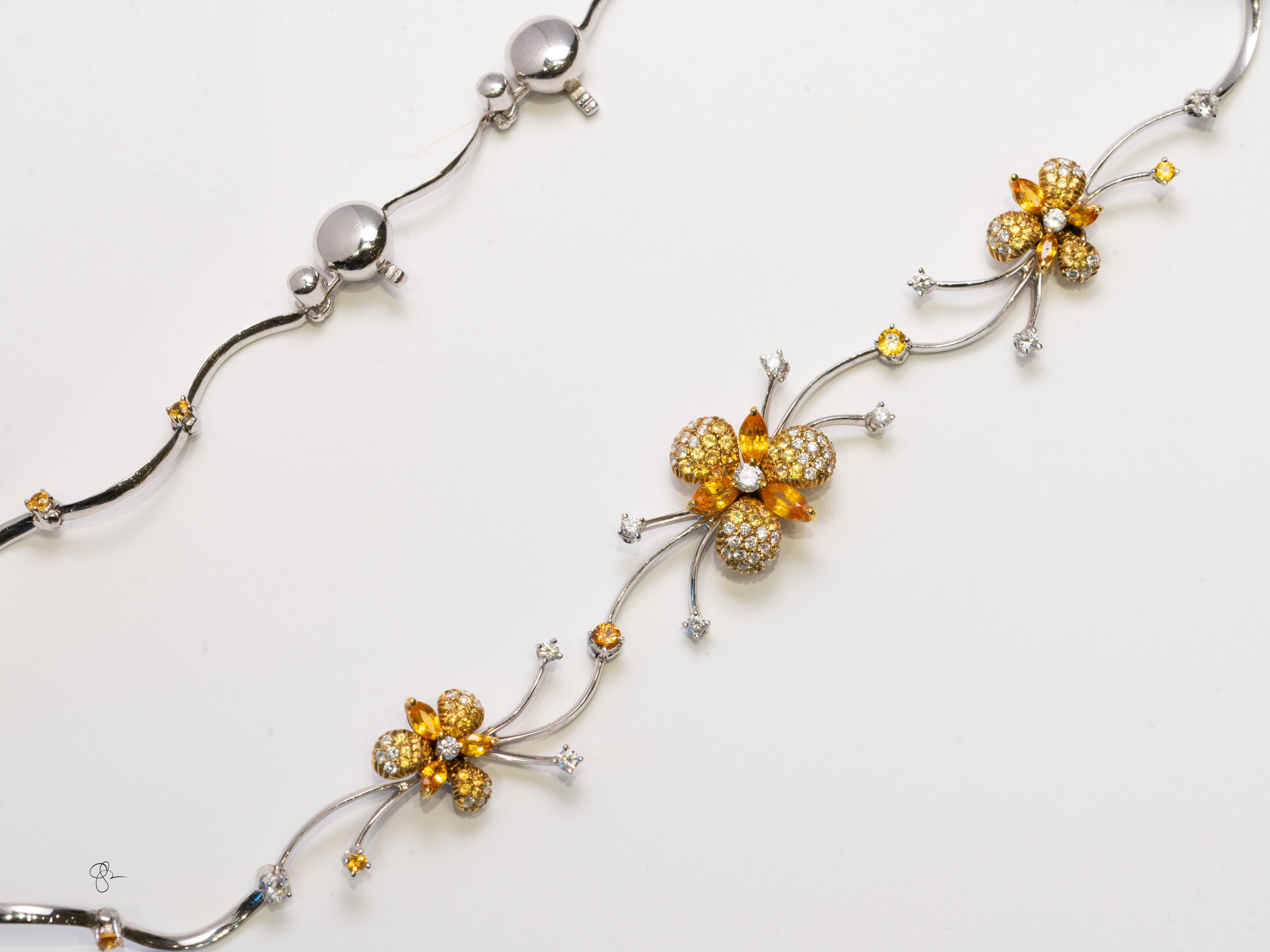 Stefan Hafner Collier à motif floral en diamant et saphir jaune fantaisie en 18K Bon état - En vente à Tucson, AZ
