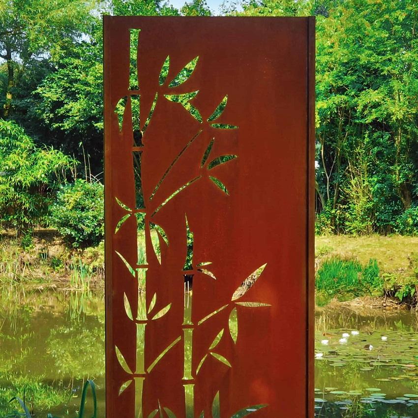 Garden Wall - Bamboo - Steel - outdoor ornament - 75 × 195 cm - Sculpture by Stefan Traloc