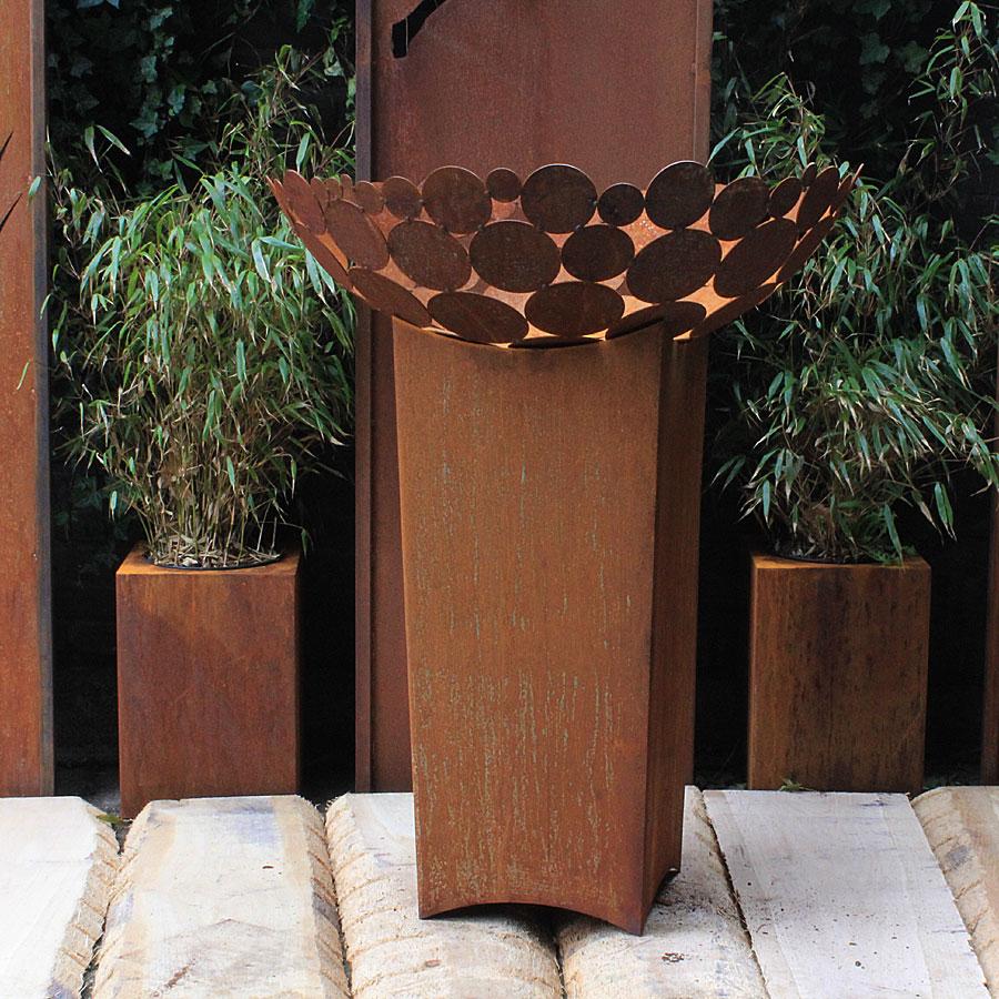 German Steel Fireplace - "Bowl I" - outdoor ornament - tall base 80 cm - Sculpture by Stefan Traloc