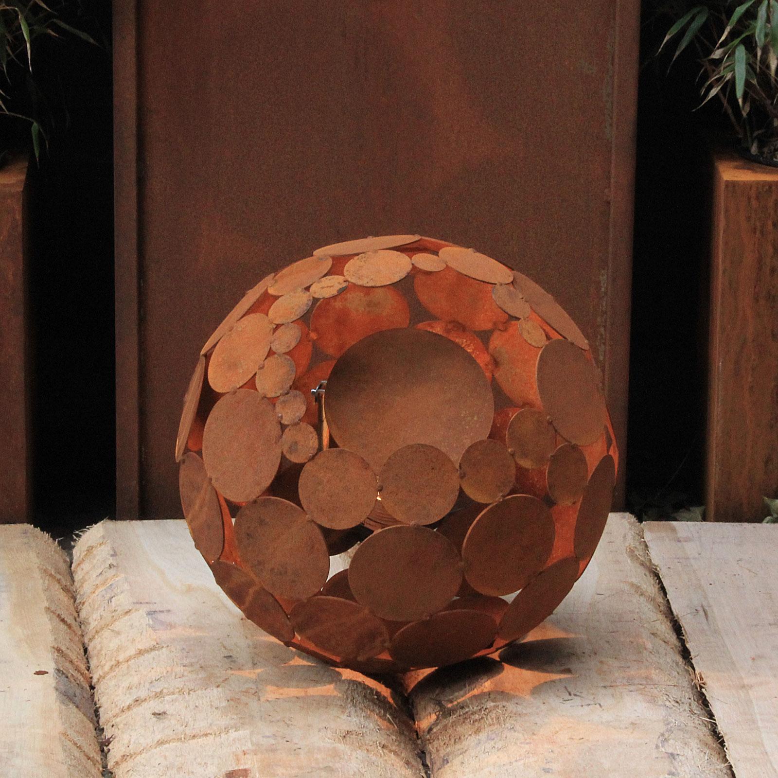 Outdoor Lamp - "Globe" - iron oxide - art decoration - Sculpture by Stefan Traloc