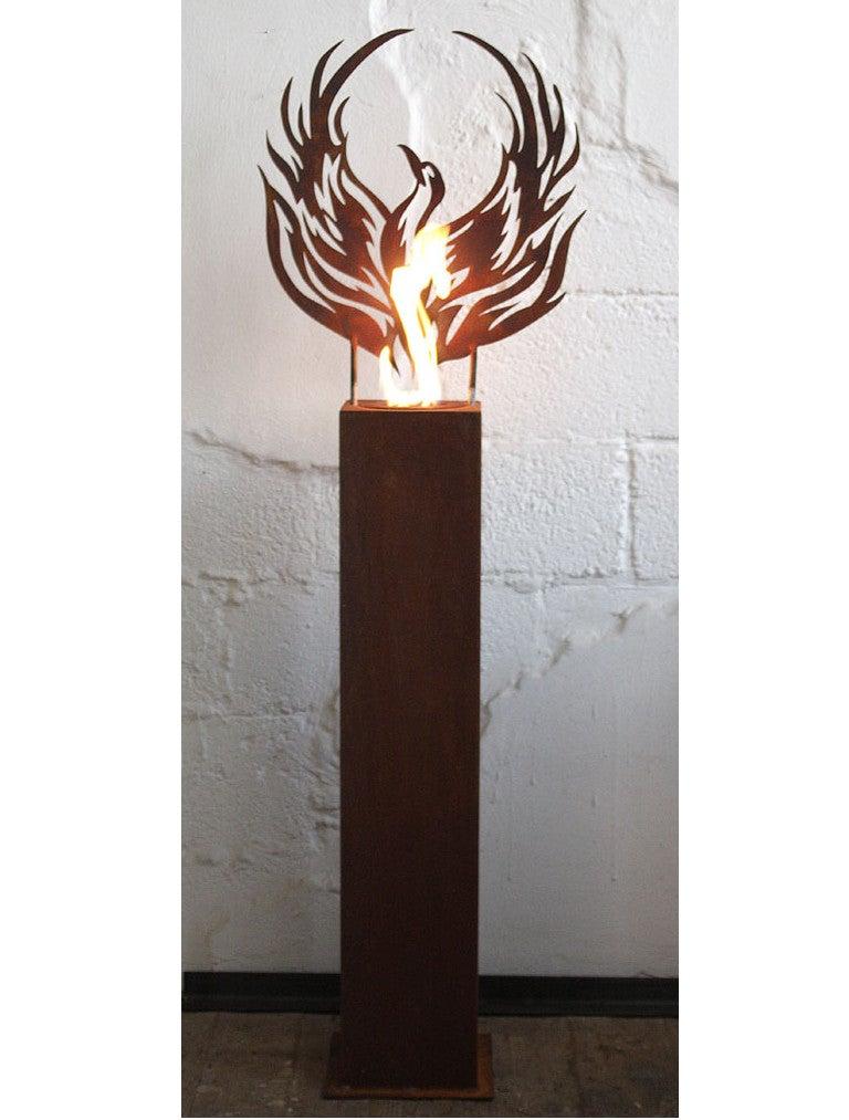 colonne en acier et torche de jardin - "Phoenix" - objet d'art unique fait à la main - Sculpture de Stefan Traloc