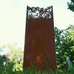 Steel Garden Wall - "Leaves" - Modern Outdoor Ornament - 75x195 cm
