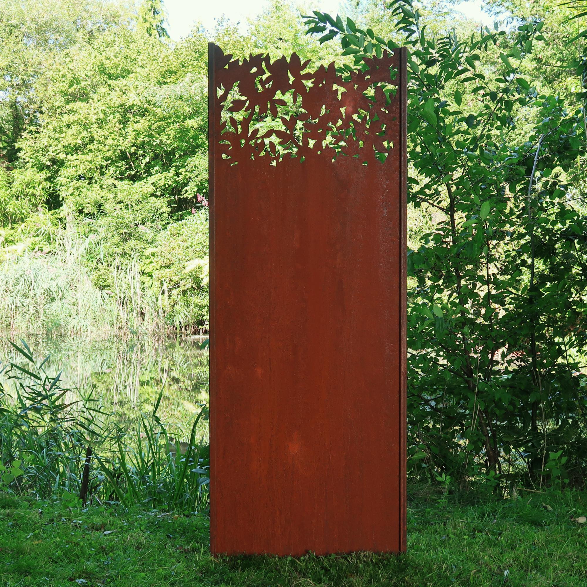 Steel Garden Wall - "Leaves" - Modern Outdoor Ornament - 75x195 cm - Sculpture by Stefan Traloc