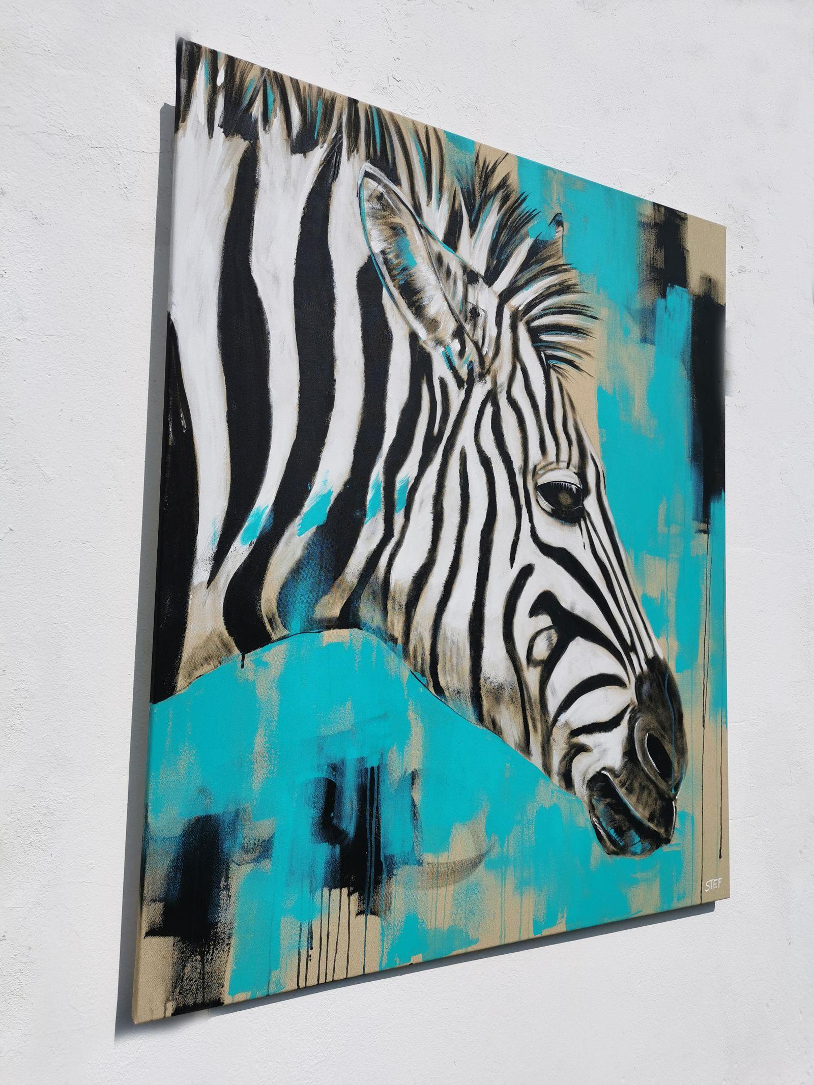 ZEBRA est une peinture expressive d'une tête de zèbre en gros plan.    Splashing Colors en noir, blanc et turquoise sur toile brute.  La couleur monochrome en combinaison avec le ton doux de la toile développe un charme particulier.    100 x 120 cm 