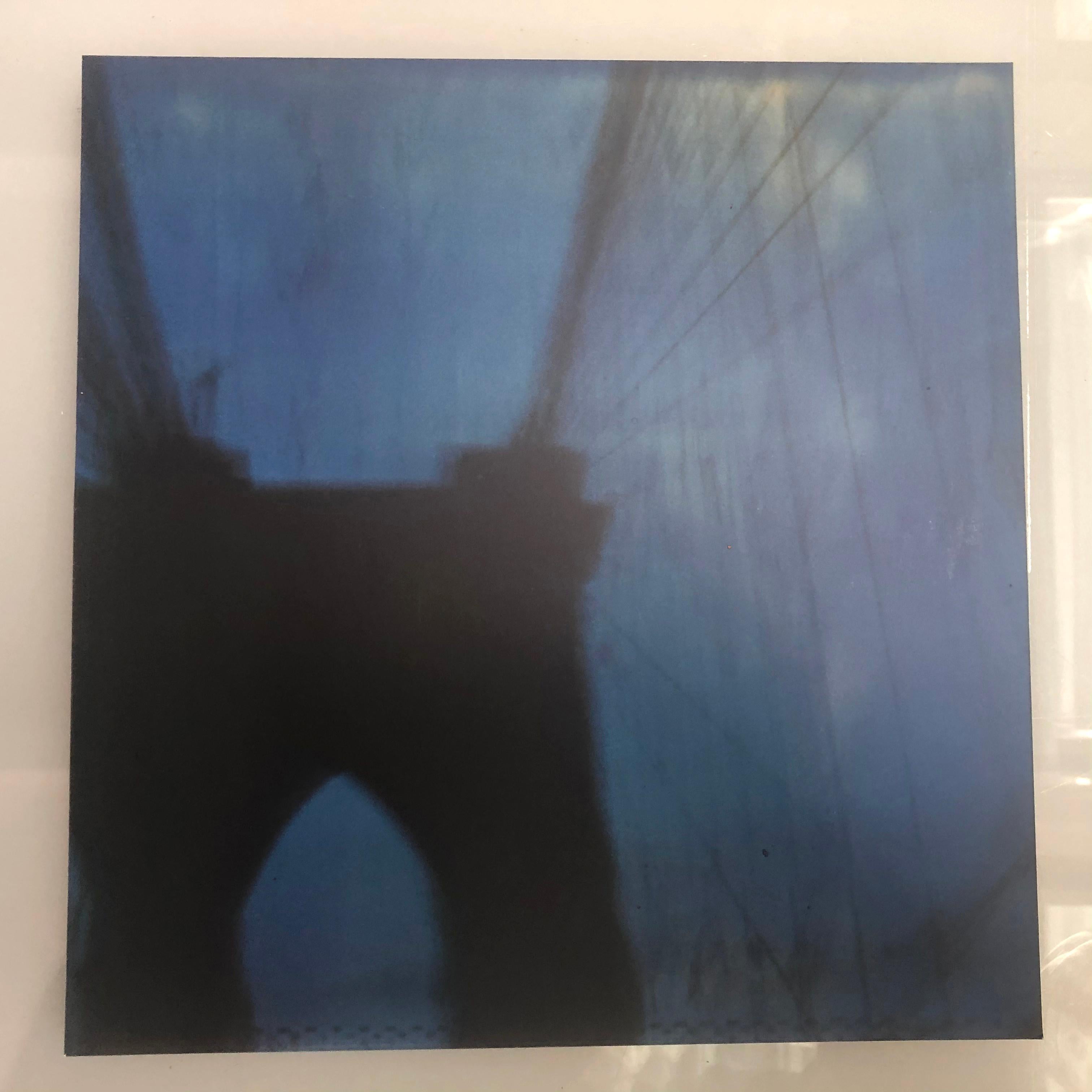 Brooklyn Bridge (Stay) – 21. Jahrhundert, Polaroid, Farbe, New York, Zeitgenössisch im Angebot 11