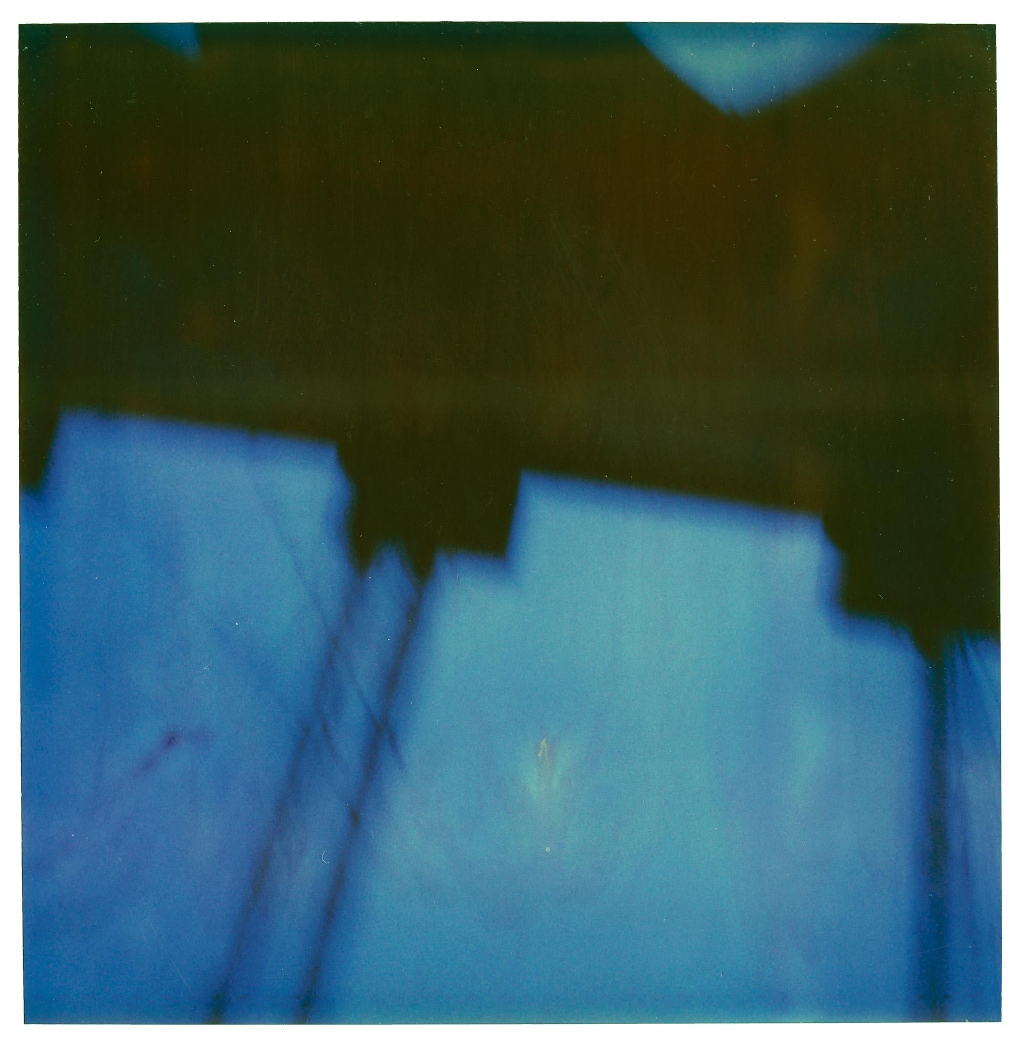 

Brooklyn Bridge (Aufenthalt) - 2006

Auflage von 5,
100x135cm installiert, jedes Stück ist 30x29cm, 
12 analoge C-Prints, gedruckt von der Künstlerin auf Fuji Archive Crystal Paper, 
matte Oberfläche, basierend auf 12 Original-Polaroids. 
Montiert