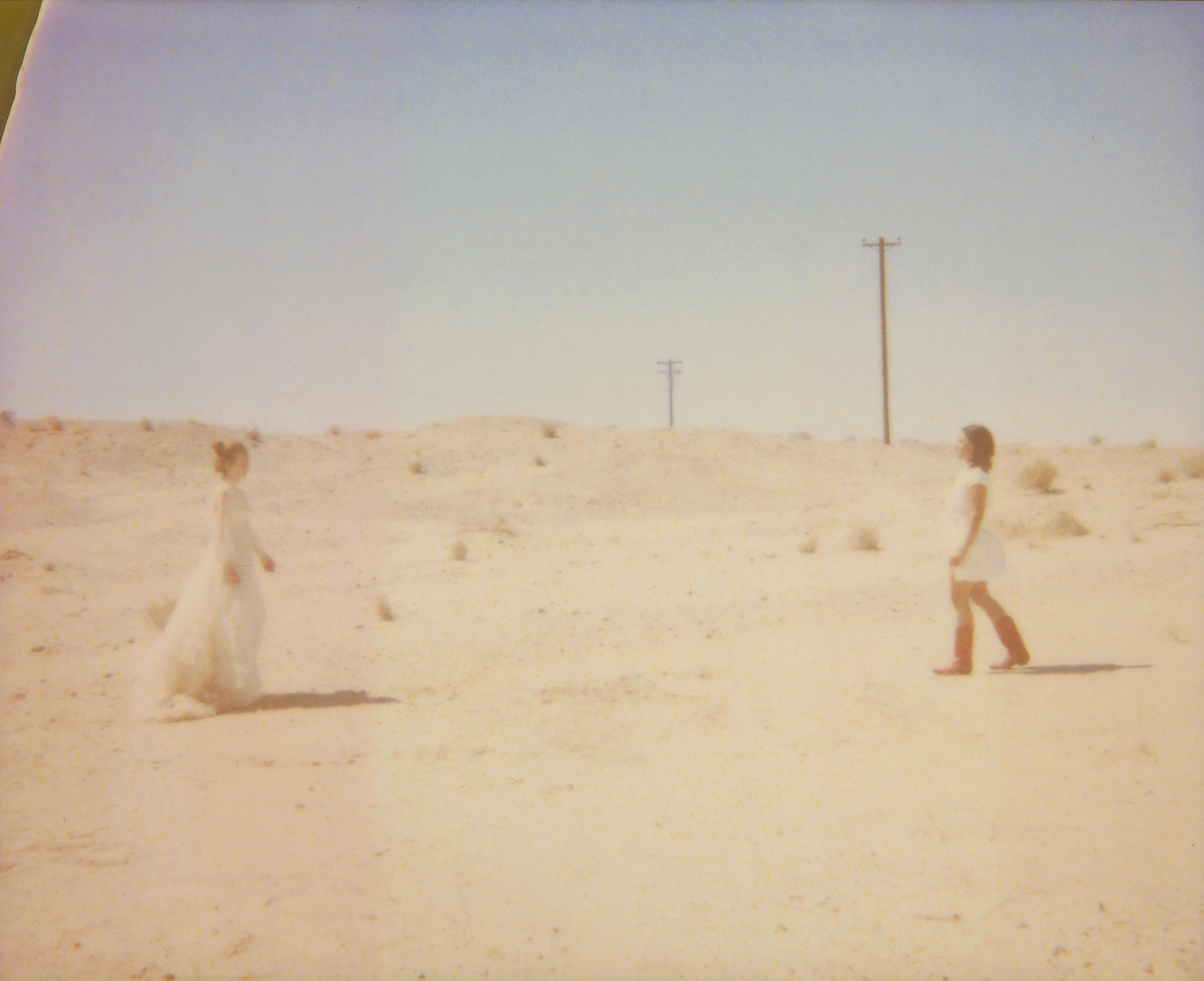 Stefanie Schneider Portrait Photograph – Ein schöner Tag – Zeitgenössisch, 21. Jahrhundert, Polaroid, Figurative, Frau