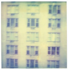 Across (Strange Love) - analogico, basato su una Polaroid originale