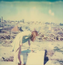 Después del diluvio (Hasta que la muerte nos separe) - Contemporáneo, Polaroid, Mujeres
