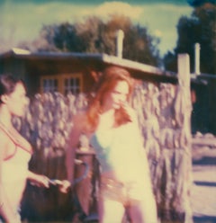 Afternoon Daze (Hasta que la muerte nos separe) - Polaroid, Figurativo, Mujer