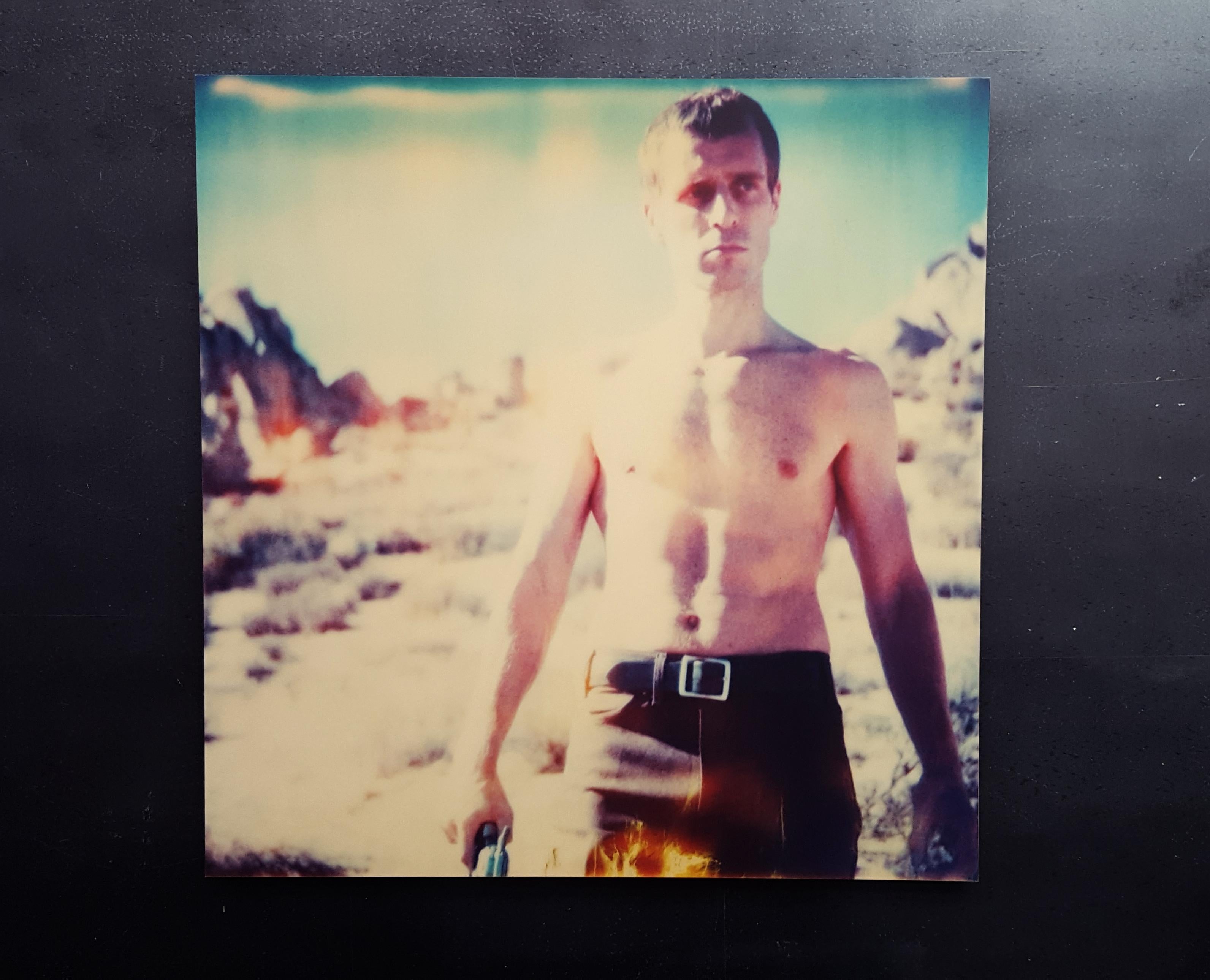 Aimless (Wastelands), Triptychon, analog, montiert - Polaroid, 21. Jahrhundert, Farbe im Angebot 1