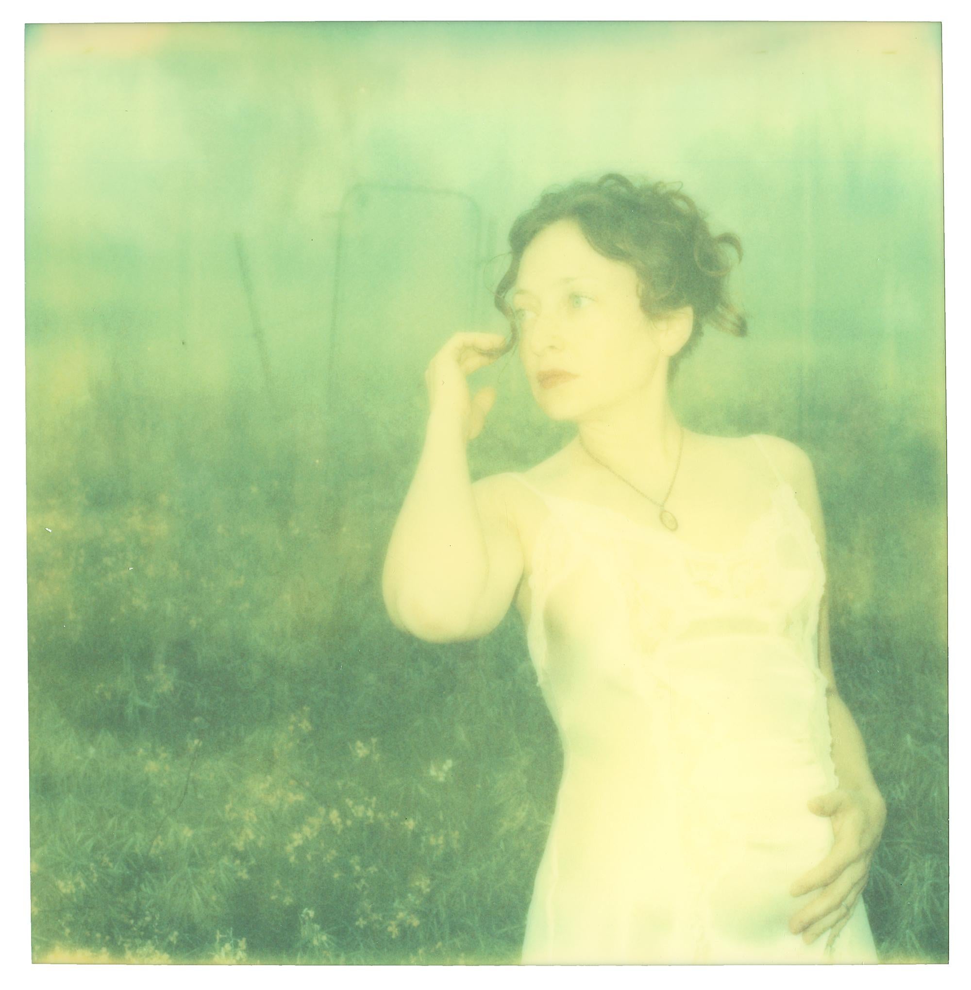 Alice (Stranger than Paradise), analog, 5 pieces - Beige Color Photograph by Stefanie Schneider