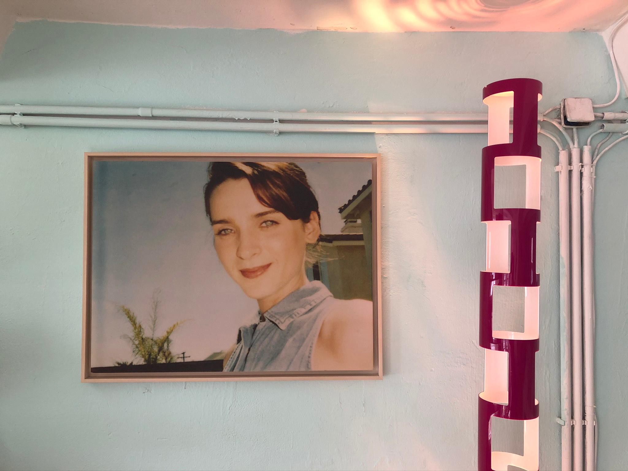 April blue Eyes (Suburbia) - mounted on Aluminum with shadow frame, analog - Photograph by Stefanie Schneider