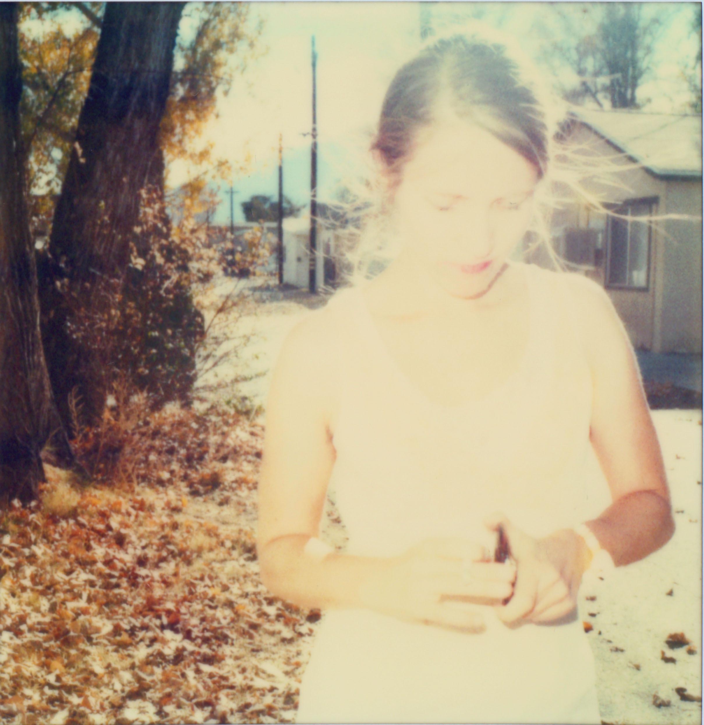 Stefanie Schneider Color Photograph – Back Alley (Last Picture Show) – 21. Jahrhundert, Polaroid, Farbe