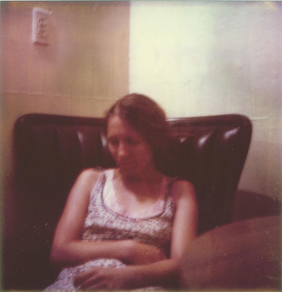 Bates Motel (The Last picture Show) - 6 piezas - analógica, Contemporánea, Polaroid - Figurative Photograph Negro de Stefanie Schneider