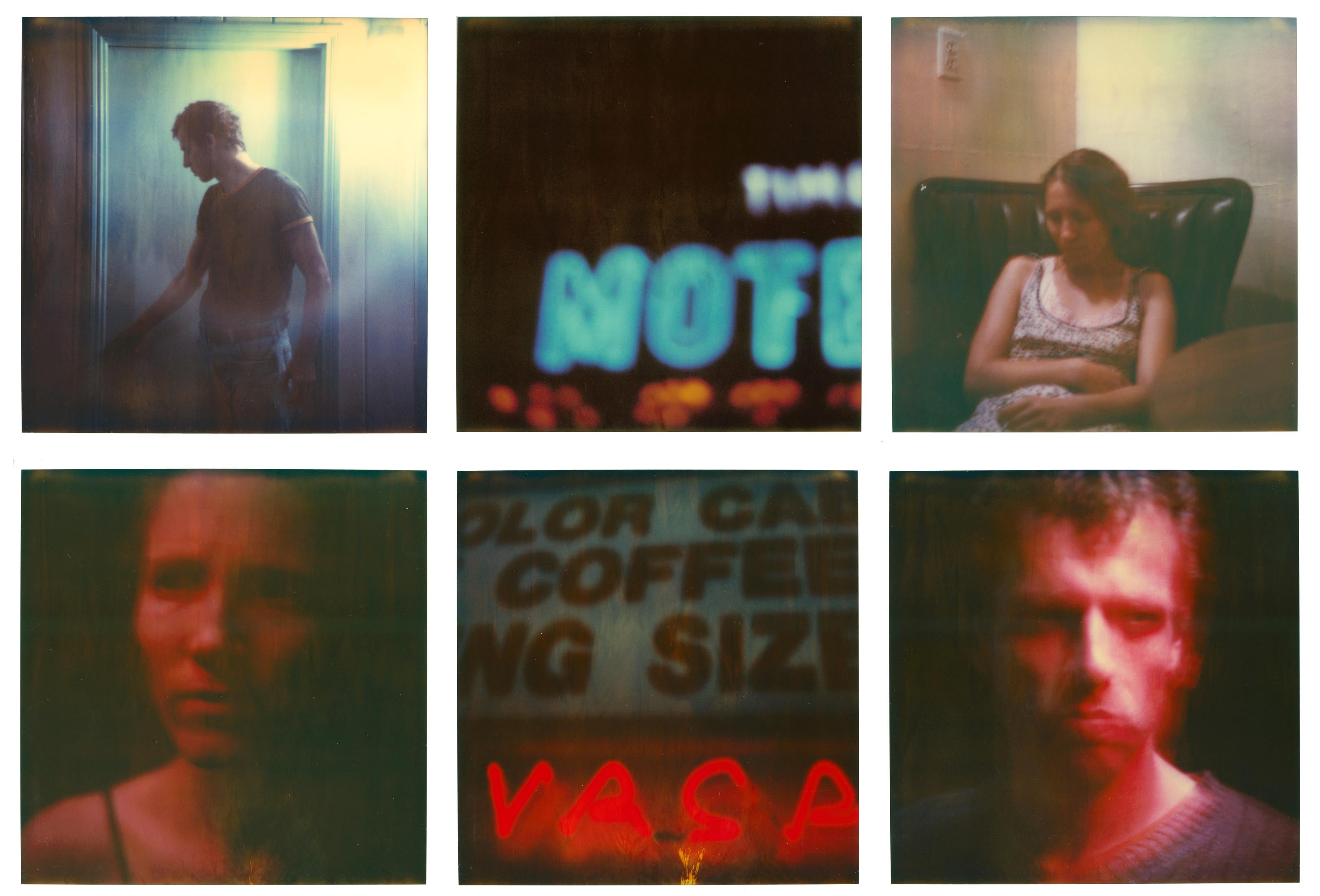Bates Motel VI (The Last Picture Show) - Contemporáneo, Figurativo, Polaroid - Photograph de Stefanie Schneider
