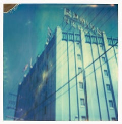Bekins (analog) 60x70cm - Edition 1/10, mounted - Polaroid, 20th Century, Blue
