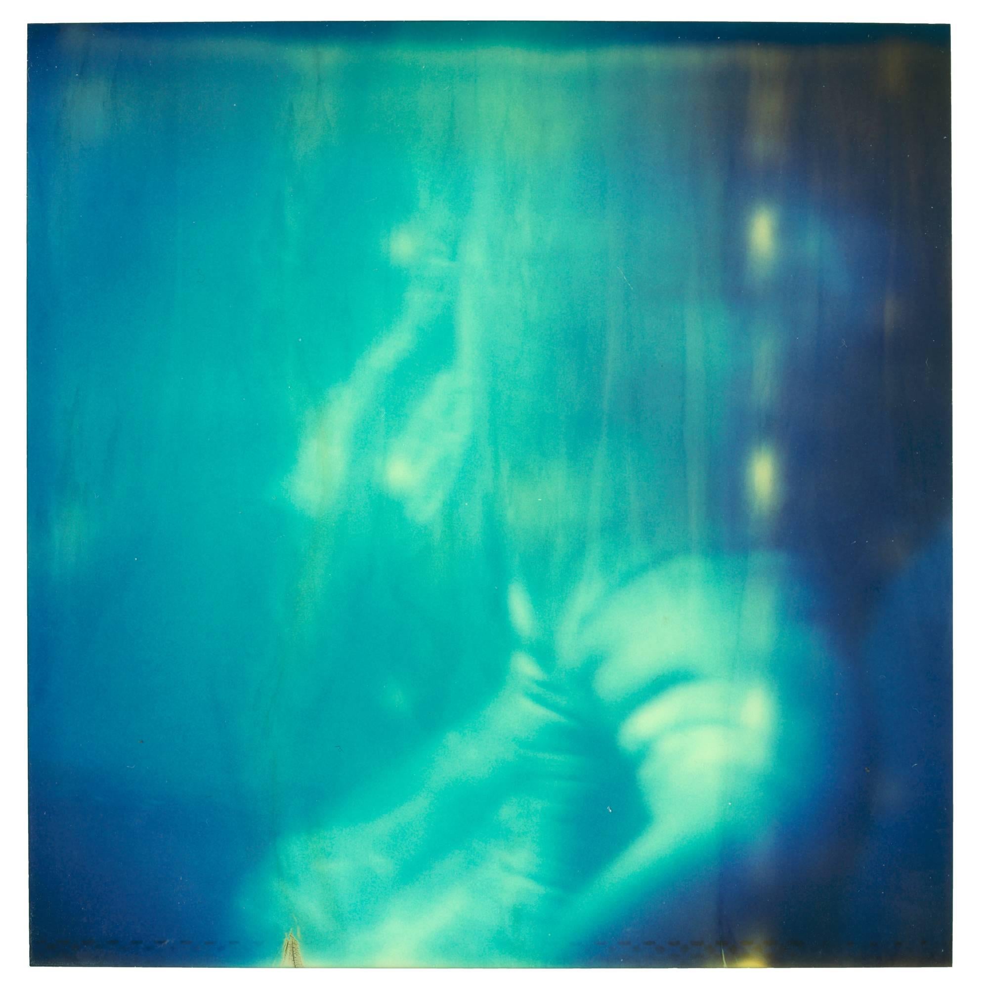 Bleu (Séjour) - 21ème siècle, AM Contemporary, Polaroid, Photographie, Couleur en vente 2