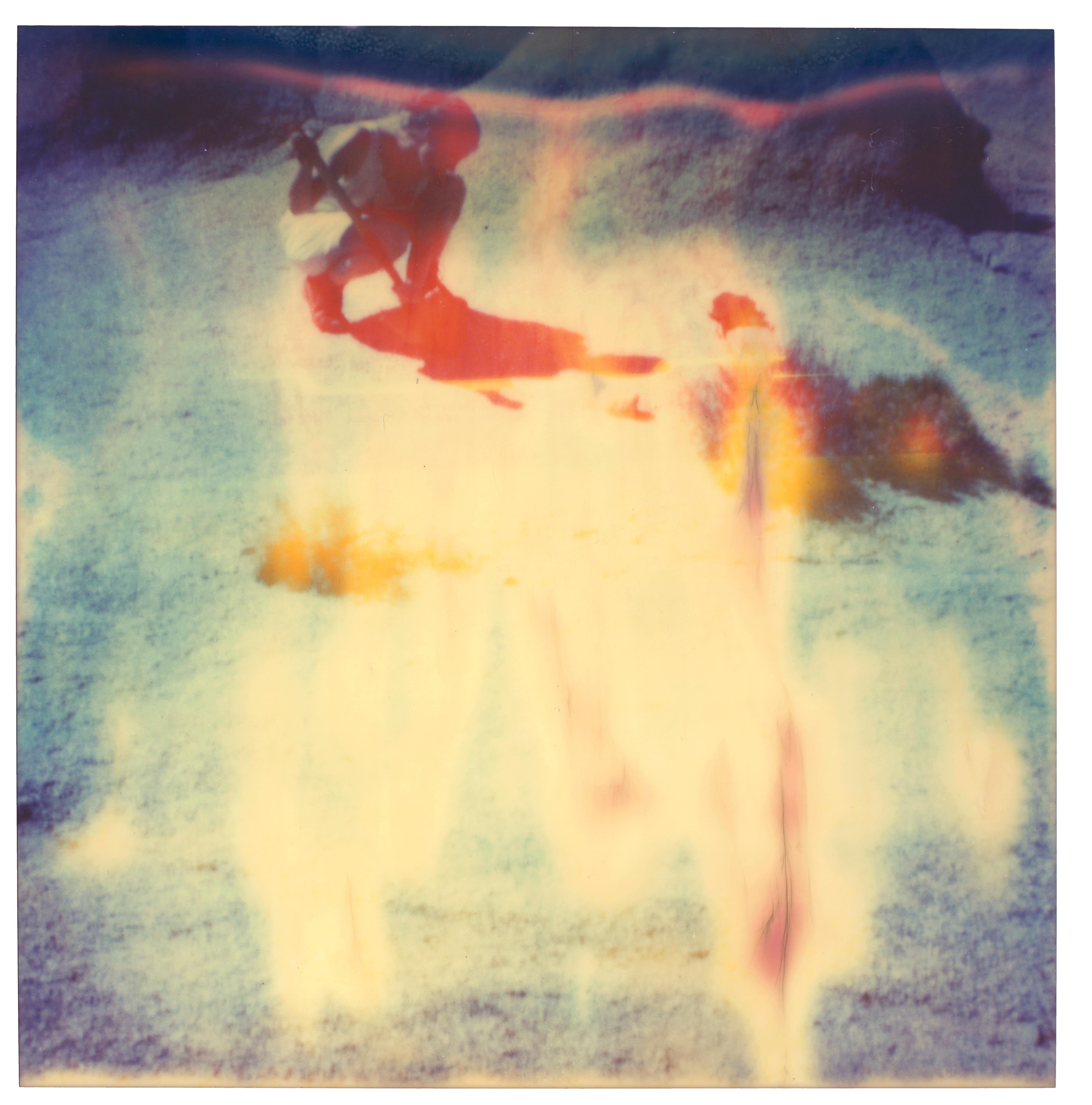 Buried - 8 pezzi - Contemporaneo, Figurativo, scaduto, Polaroid, analogico in vendita 4