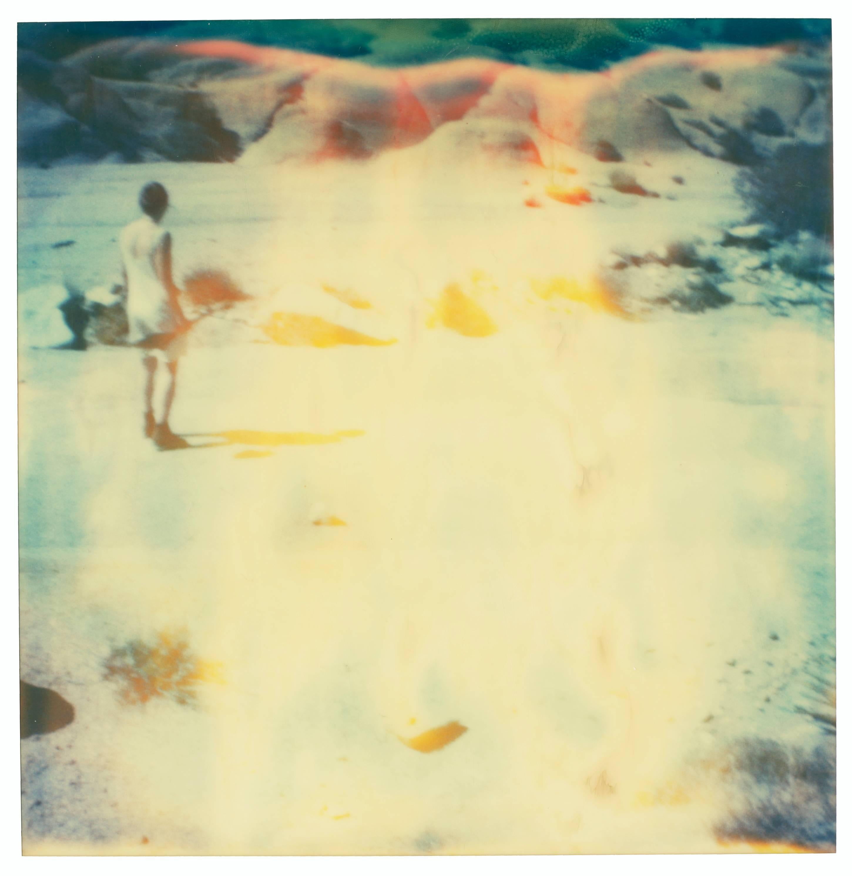 Landscape Photograph Stefanie Schneider - Burning II - Gestures - Impression analogique en C, imprimée par l'artiste - 40x40cm