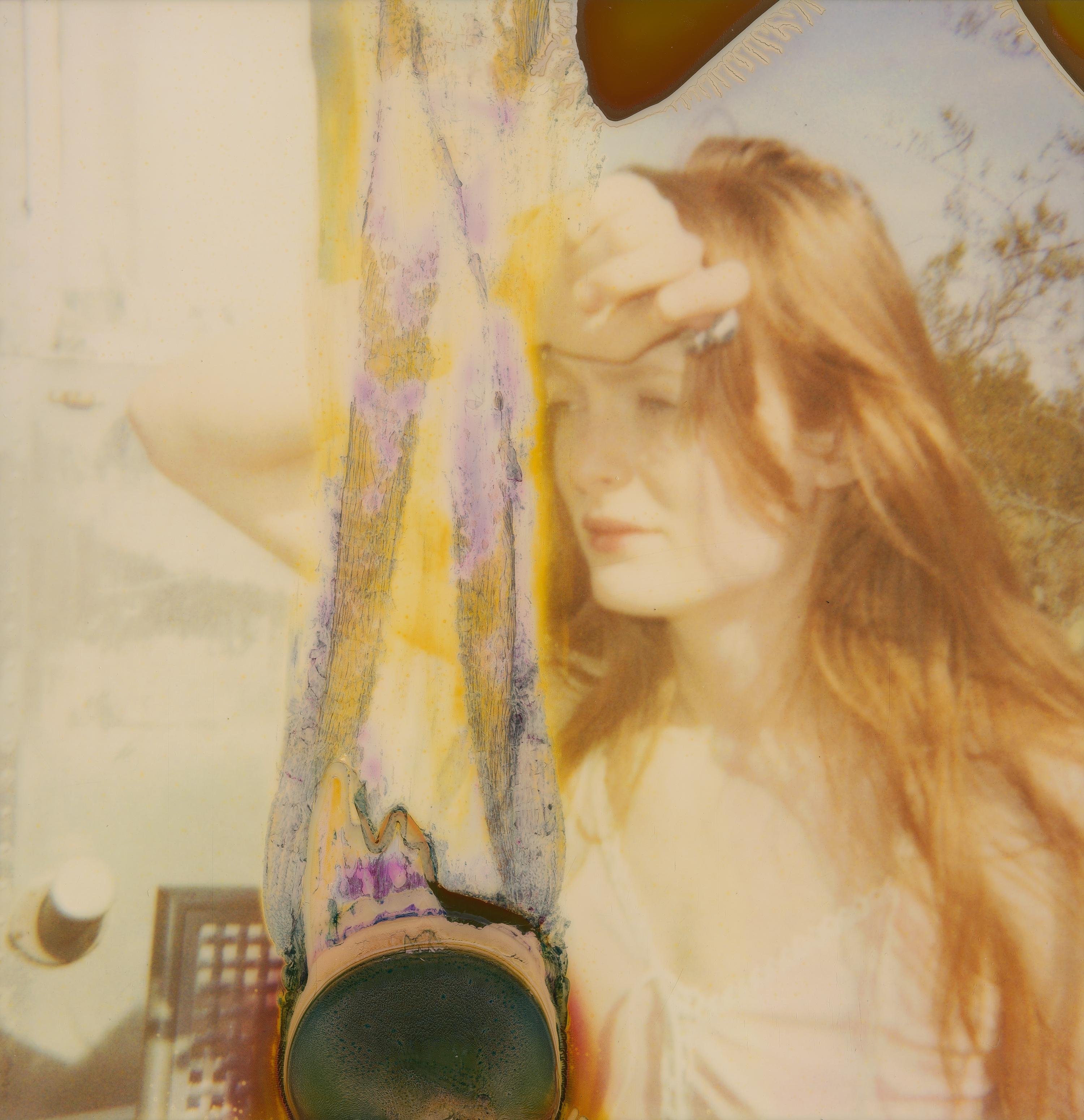 Color Photograph Stefanie Schneider - Burning (Till Death do us Part) - Contemporain, Polaroid, Figuratif