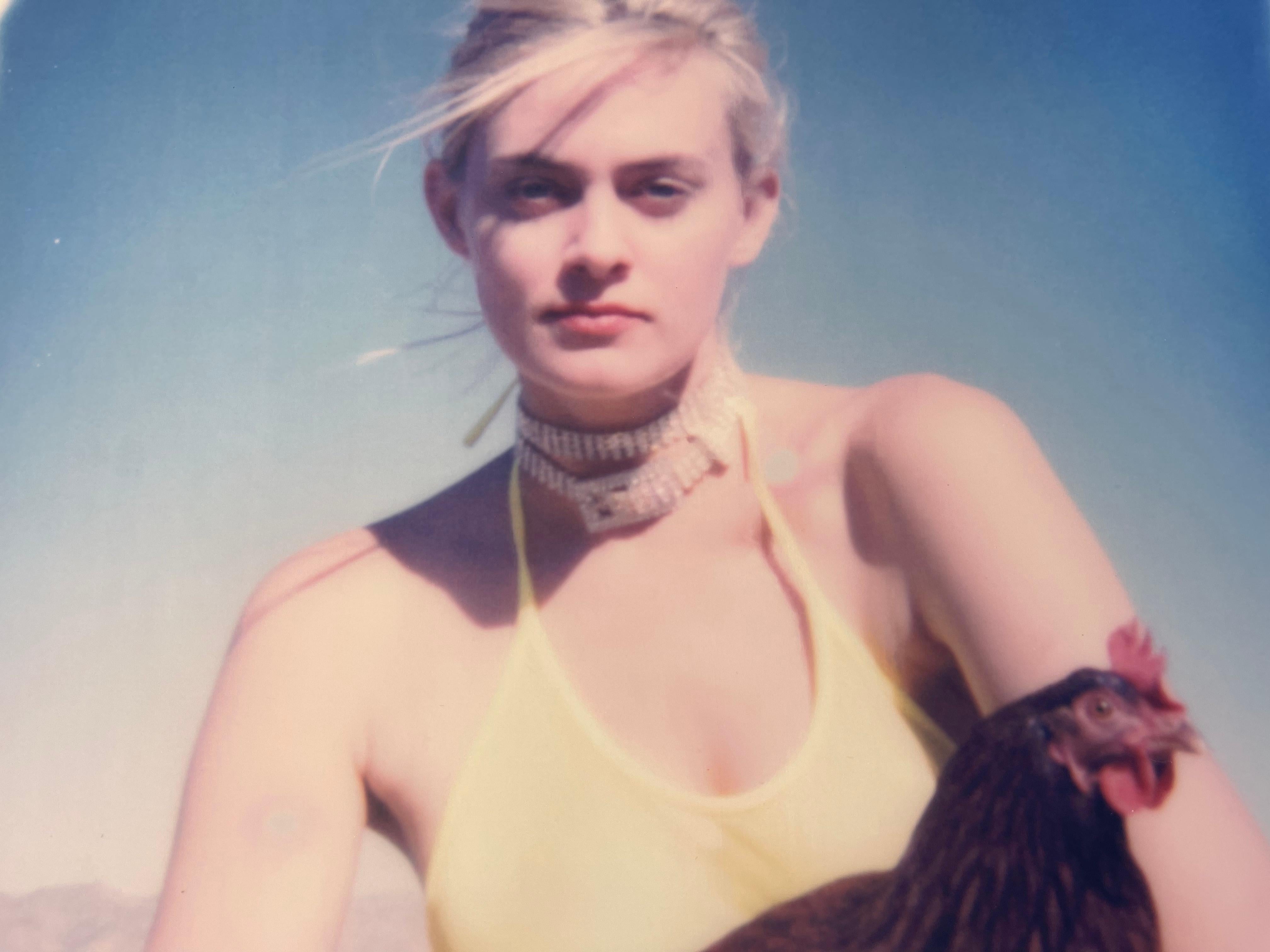 Caitlin e Charlie (Pulcini e pulcini e a volte cazzi) - Photograph Contemporaneo di Stefanie Schneider