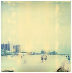 Life de plage de Coney Island (Stay) - Polaroid, XXIe siècle, contemporain, couleur