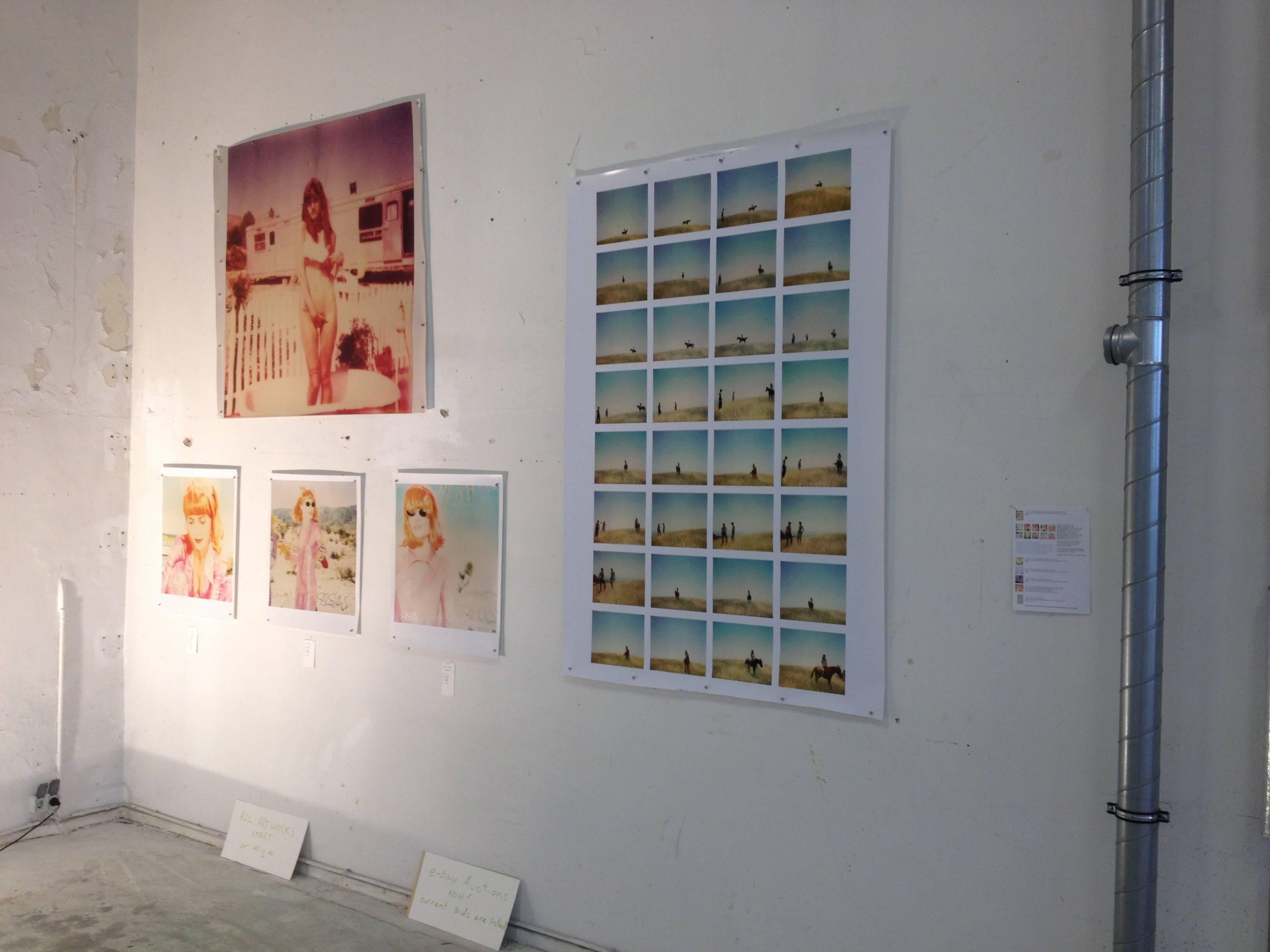 Contemporaneo, 21° secolo, Polaroid, Figurativo, Fotografia, Nudo, Schneider, - Nude Photograph Beige di Stefanie Schneider