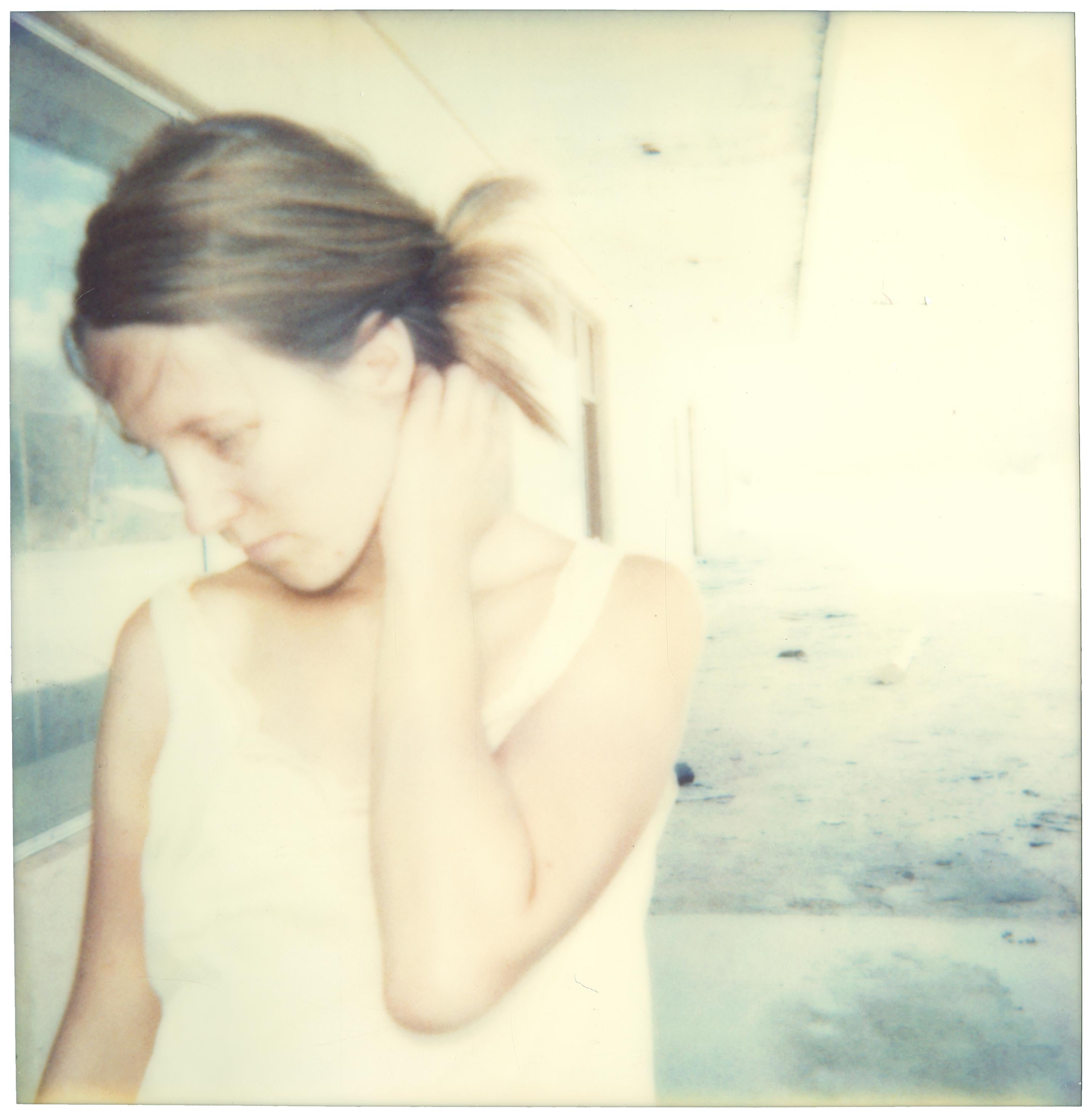 Color Photograph de Stefanie Schneider - Desert Center - Polaroid, Contemporáneo, Siglo XXI, Color, Retrato