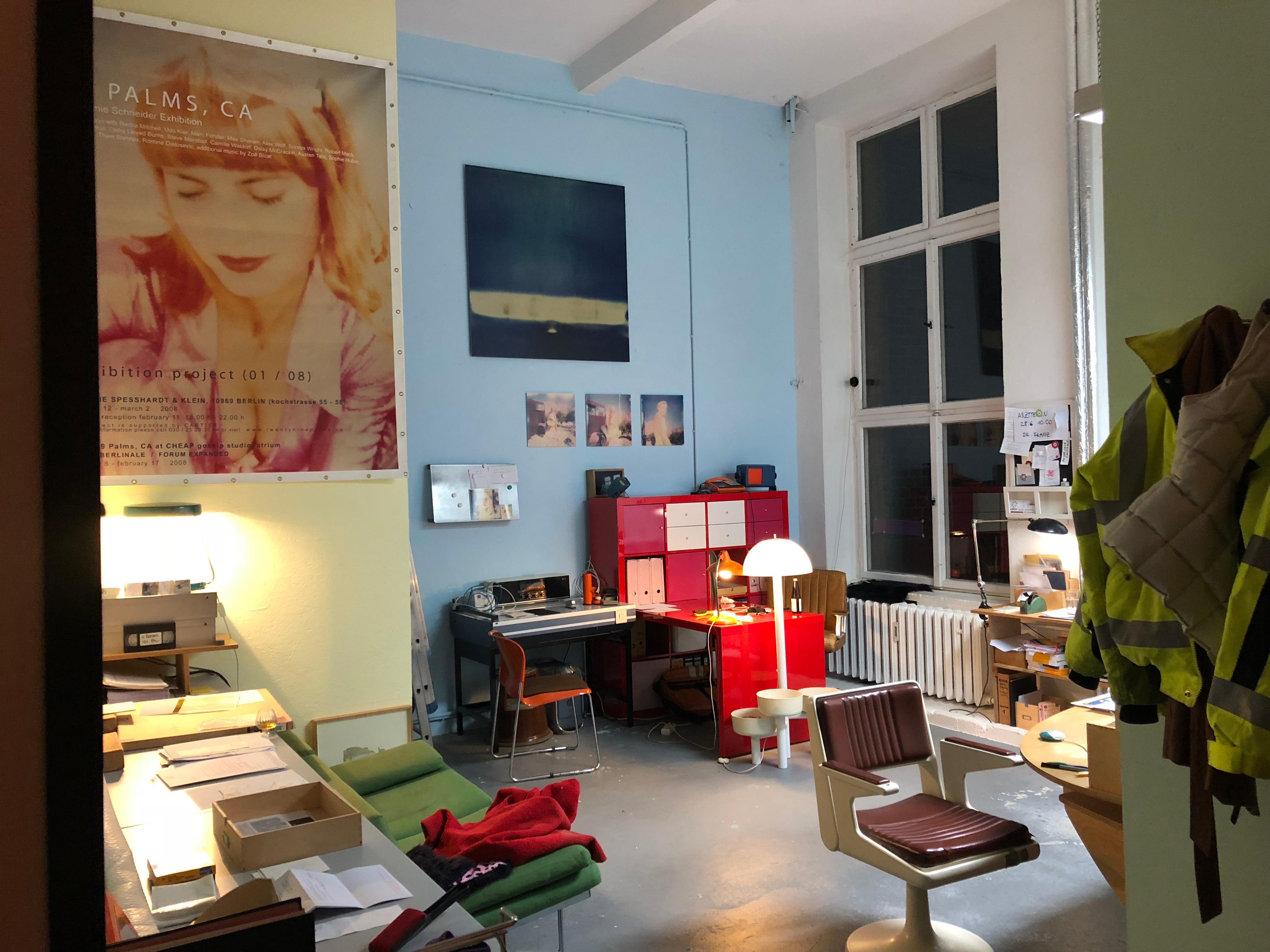 Dreamscape (Wastelands) - Contemporain, Abstrait, Polaroid, Expiré, Photographie - Bleu Abstract Photograph par Stefanie Schneider