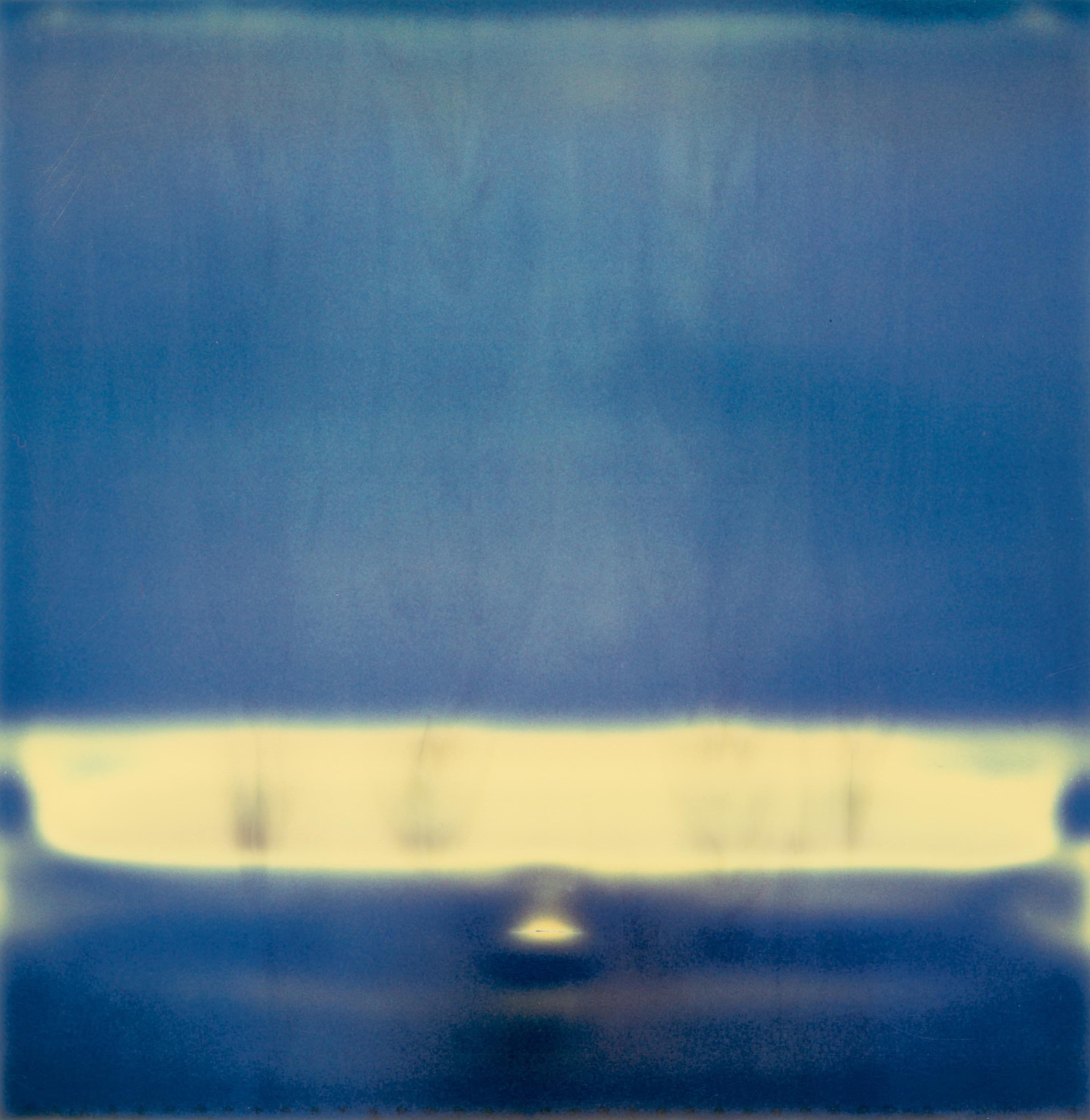 Color Photograph Stefanie Schneider - Dreamscape (Wastelands) - Contemporain, Abstrait, Polaroid, Expiré, Photographie