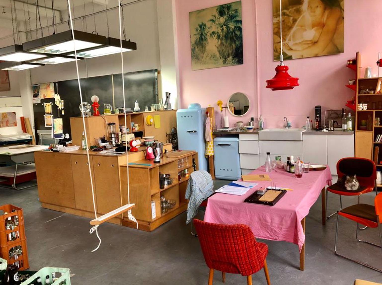 Garçon volant (Stay), de la séquence des souvenirs de Ryan Gosling - 2006

58x56cm, 
Edition de 5, 
C-print analogique, imprimé à la main par l'artiste sur le papier Fuji Archive Crystal, 
surface mate, basée sur un Polaroïd. 
Certificat et