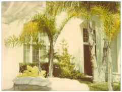 Fountain (Suburbia) analog - 21. Jahrhundert, Contemporary, Polaroid, Farbe