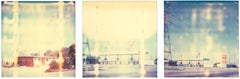 Vier Ecken (Die letzte Bilderausstellung) Triptychon- 21. Jahrhundert, Polaroid, Farbe