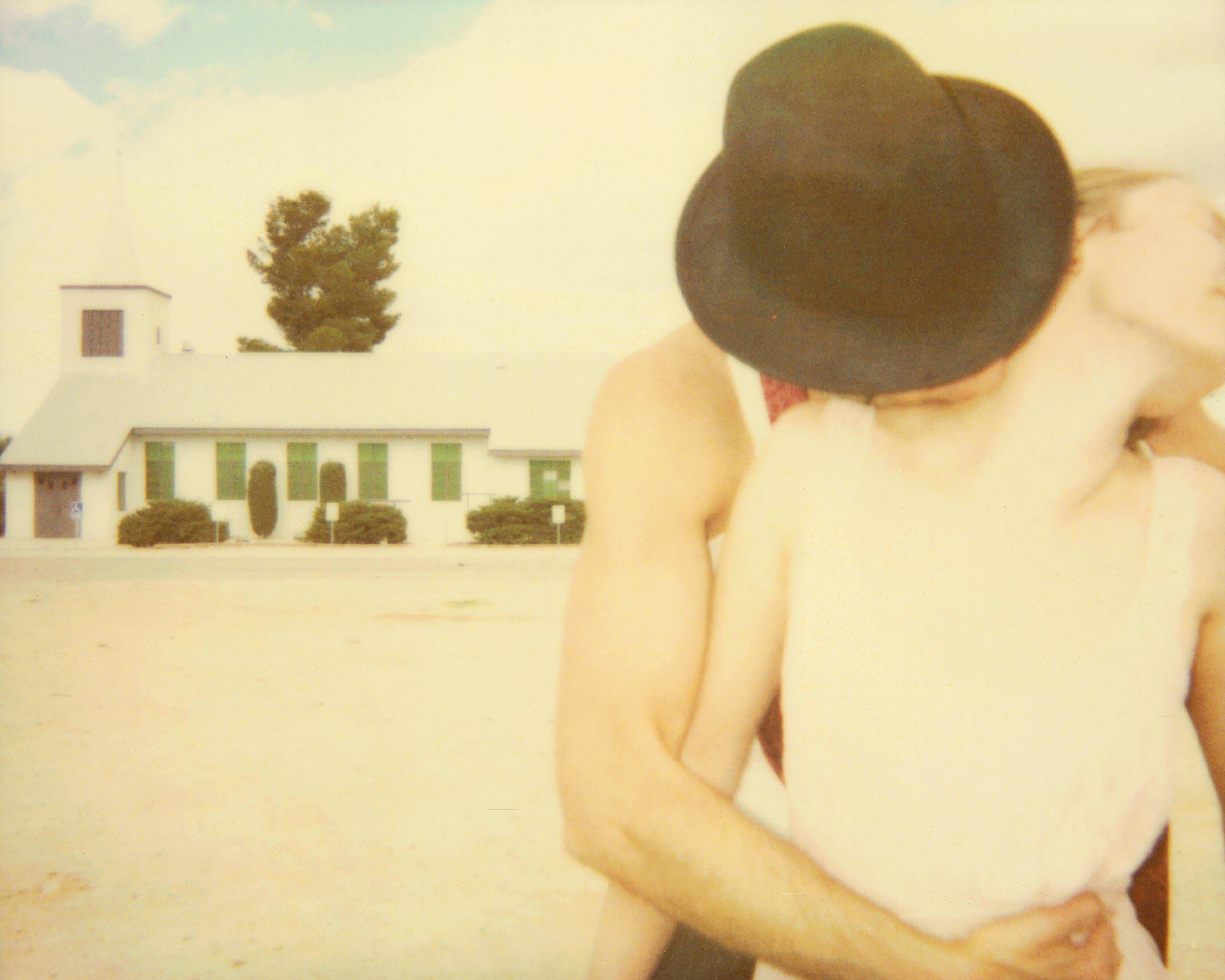 Color Photograph de Stefanie Schneider - Frenesí (Sidewinder) - no montado, analógico, última Edición - Polaroid, Contemporáneo