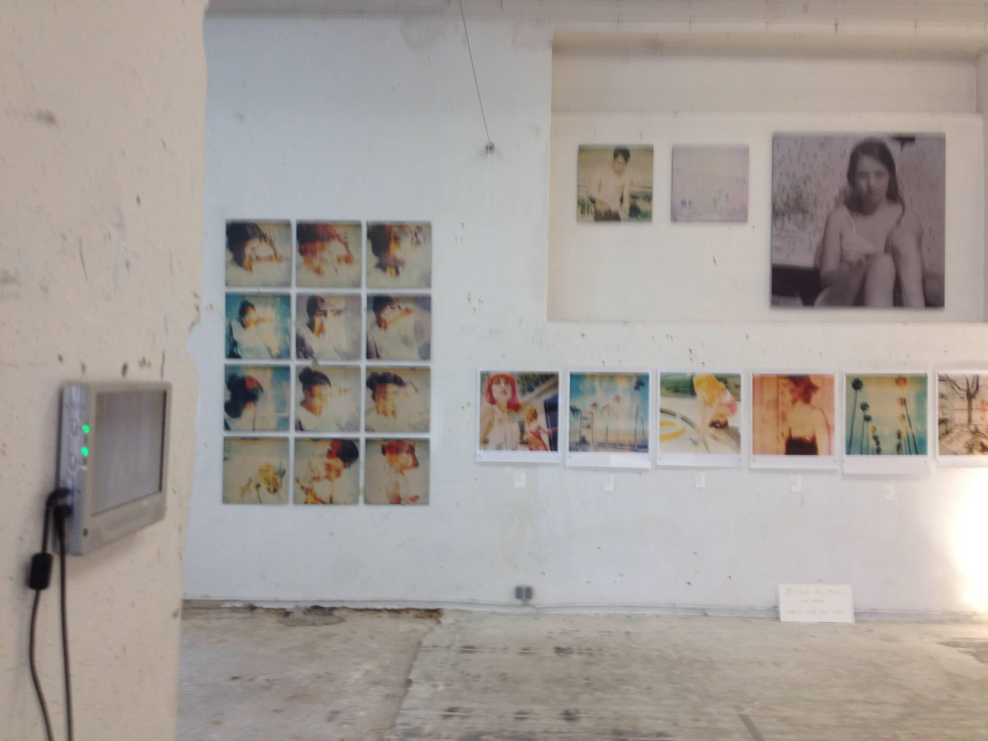 Gesten - 21. Jahrhundert, Polaroid, Porträt, Contemporary, Selbstporträt im Angebot 6