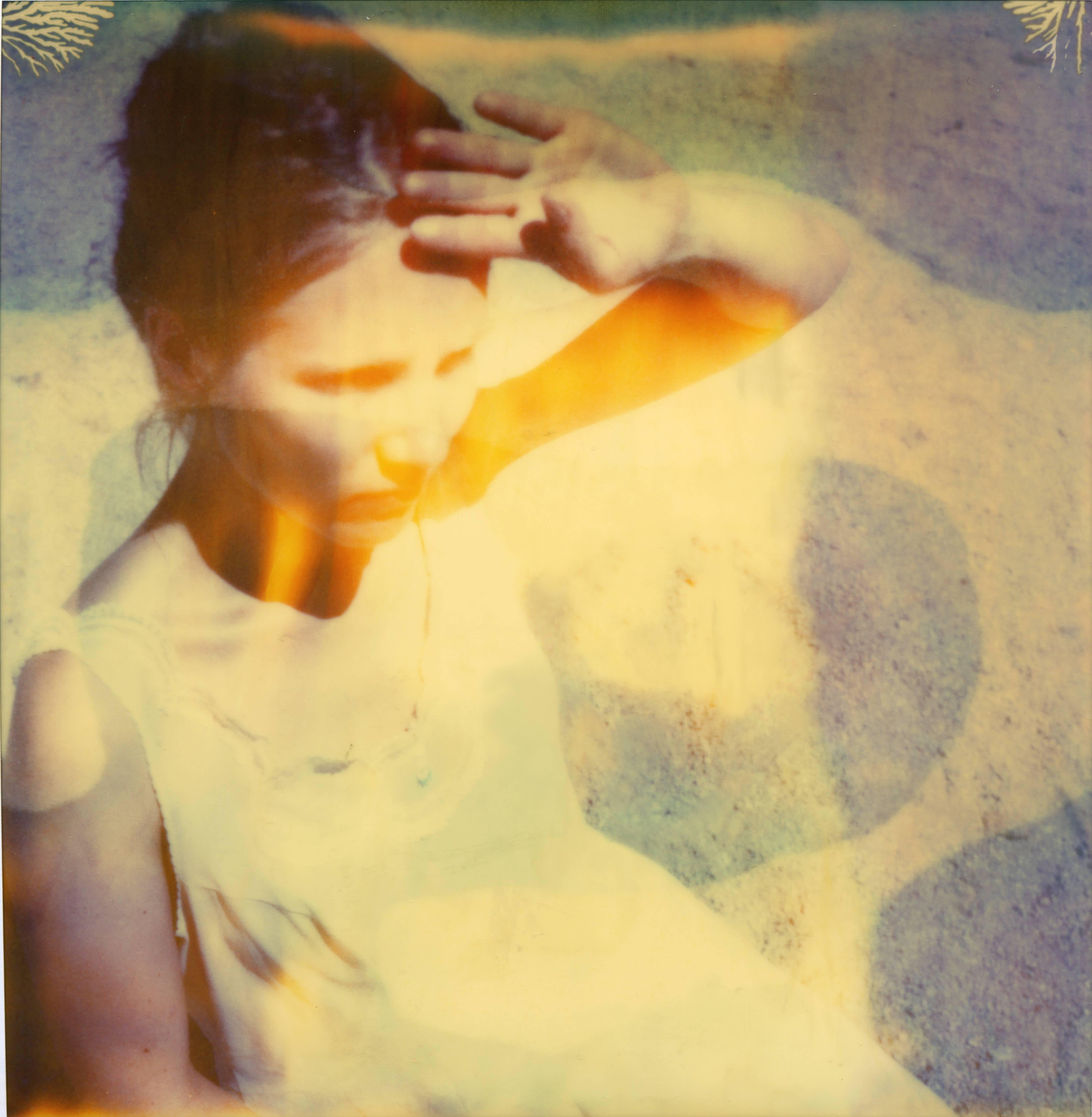 Gesten - 21. Jahrhundert, Polaroid, Porträt, Contemporary, Selbstporträt im Angebot 3