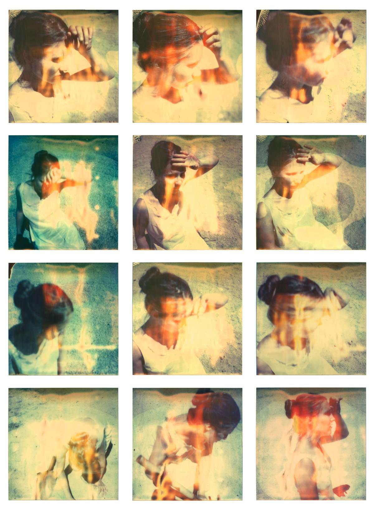 Portrait Photograph di Stefanie Schneider - Gesti - 21° secolo, Polaroid, Ritratto, Contemporaneo, Autoritratto