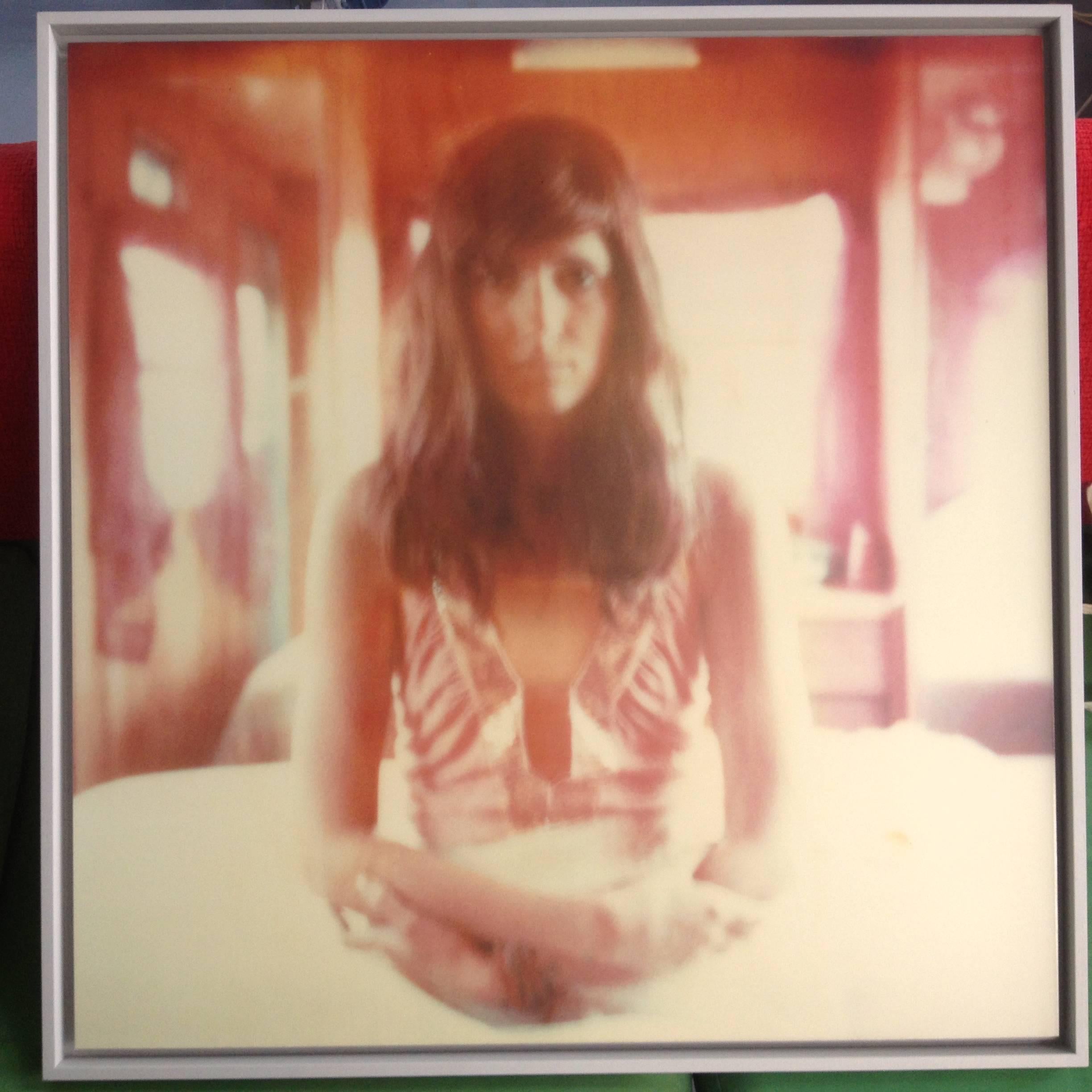 Color Photograph di Stefanie Schneider - Gravity (The Girl behind the White Picket Fence) - Polaroid, Contemporaneo, Colore