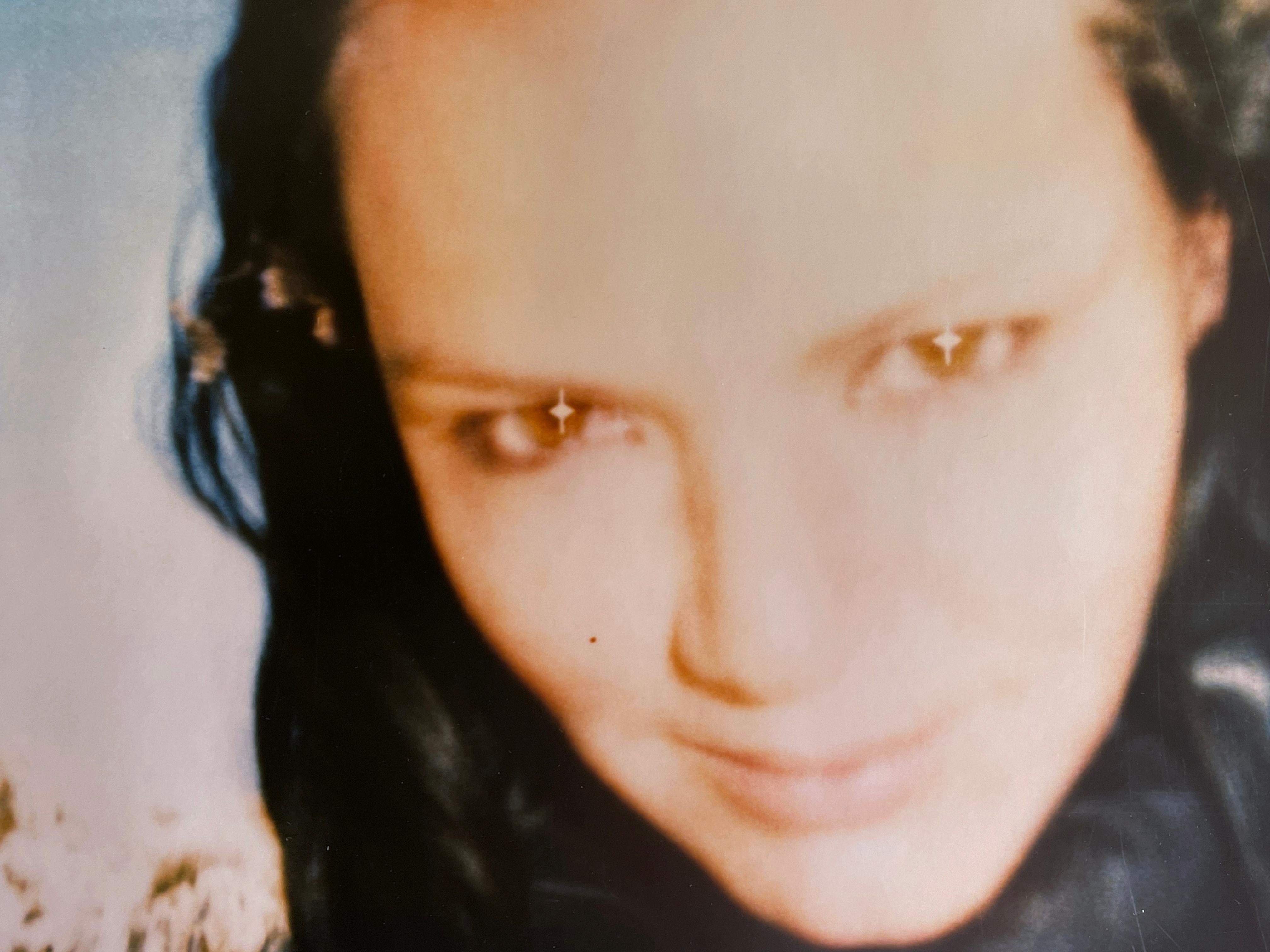 Jacinda (Stranger than Paradise) - 1999
featuring Jacinda Barrett

44x56cm, 
Edition 1/10. 
Analog C-Print, hand-printed by the artist, based on the Polaroid.
Artist inventory Number 218.01.
Signature label and Certificate.
Not mounted. 

A German