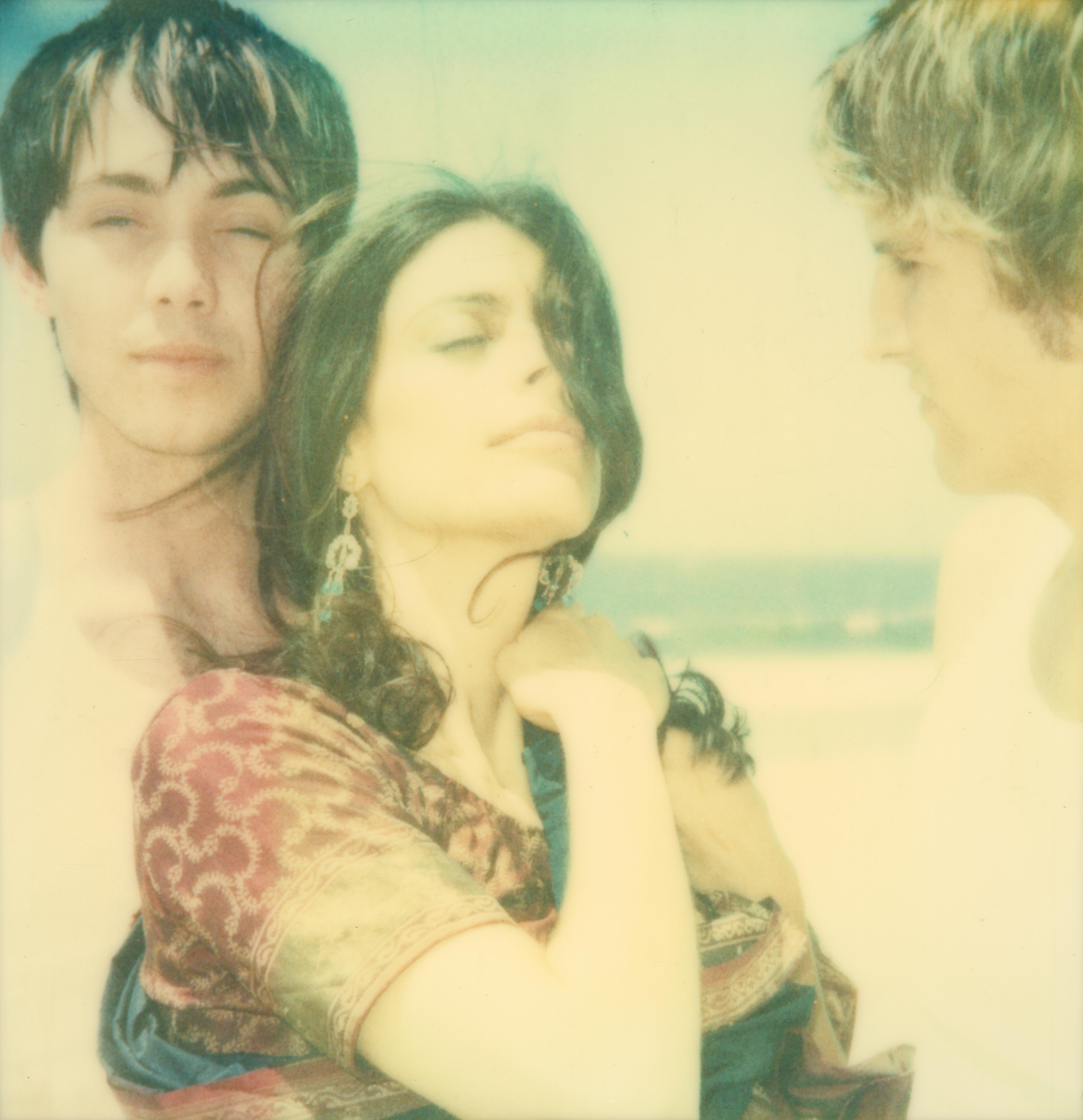 Figurative Photograph de Stefanie Schneider - Jules y Jim XI (Días del Cielo) - Paisaje, Caballo, Polaroid, Siglo XXI