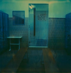Locker Room (Suburbia) - Contemporain, Polaroid, Photographie