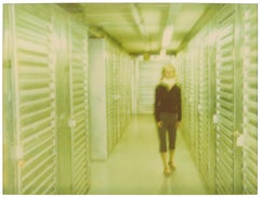 Lost (Suburbia) - Contemporain, Polaroïd, Analogique, Portrait