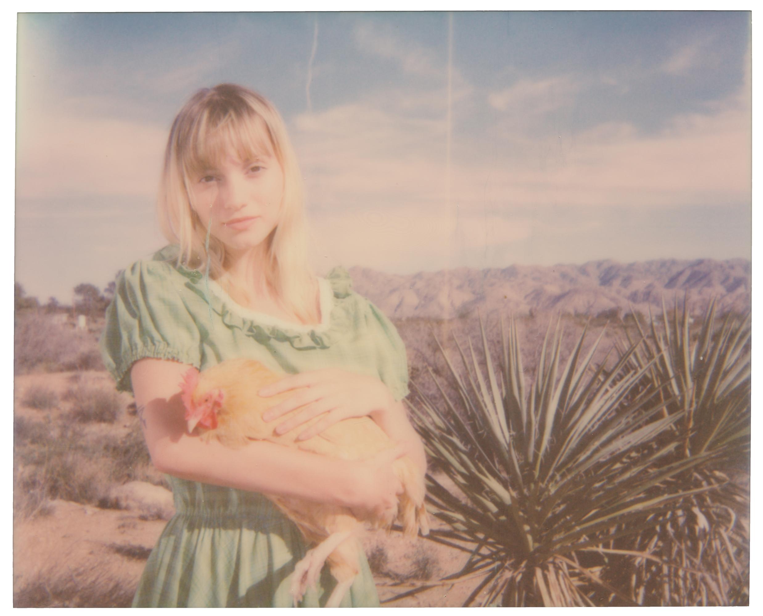 Stefanie Schneider Color Photograph – Tenderness (Chicks and Chicks und manchmal Cocks)