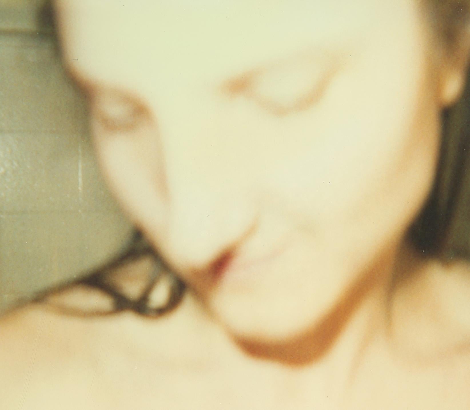 Madonna (29 Palms, CA) - Polaroid, Contemporary - Contemporain Photograph par Stefanie Schneider